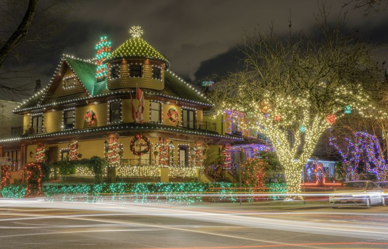 Christmas Lights Hanging in Kansas City, KS